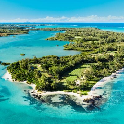 Road trip sur la côte est de l’île Maurice avec vue sur le lagon turquoise et les paysages côtiers